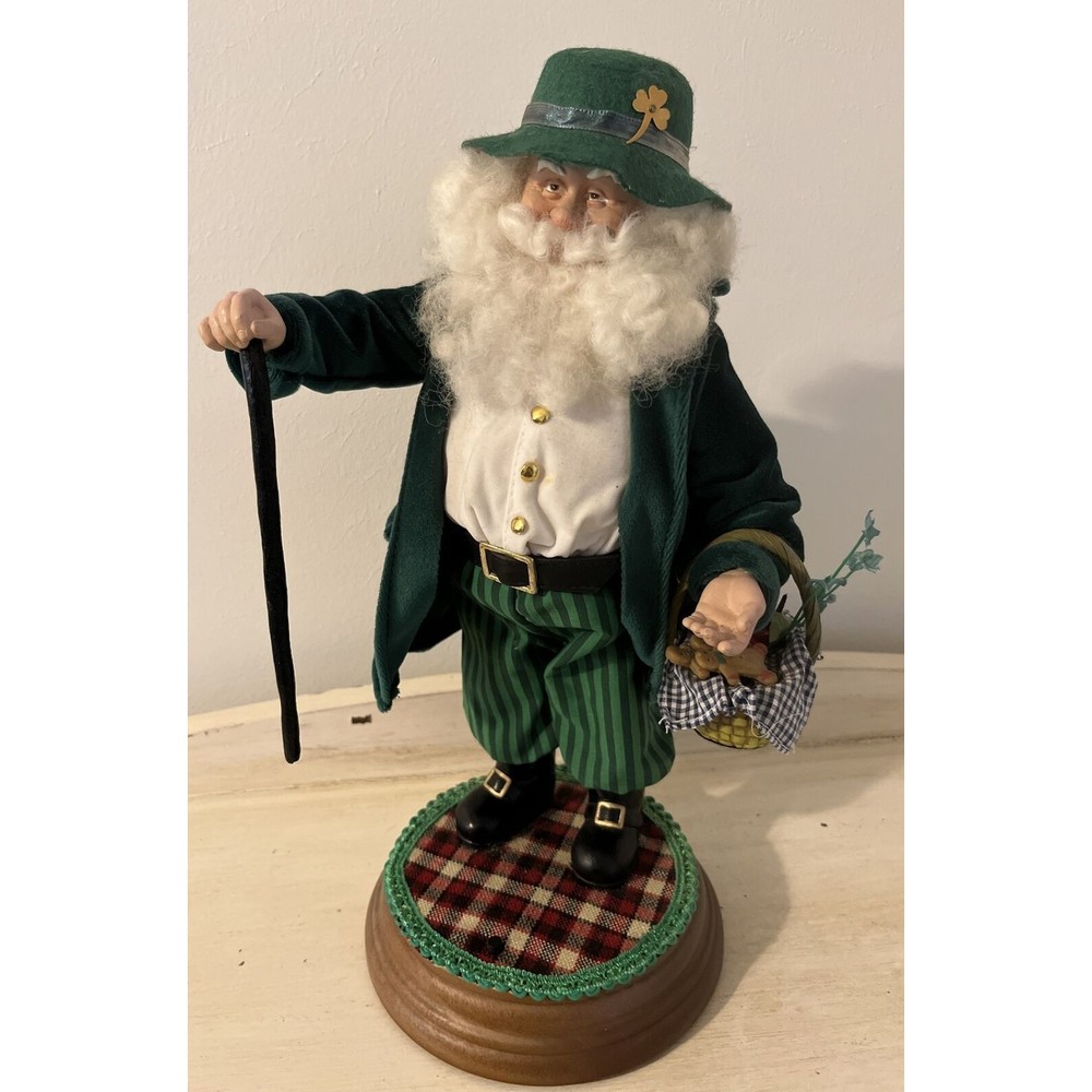 CELTIC IRISH Christmas SANTA Music Box Plays 8 Christmas Songs - Moves - Tested